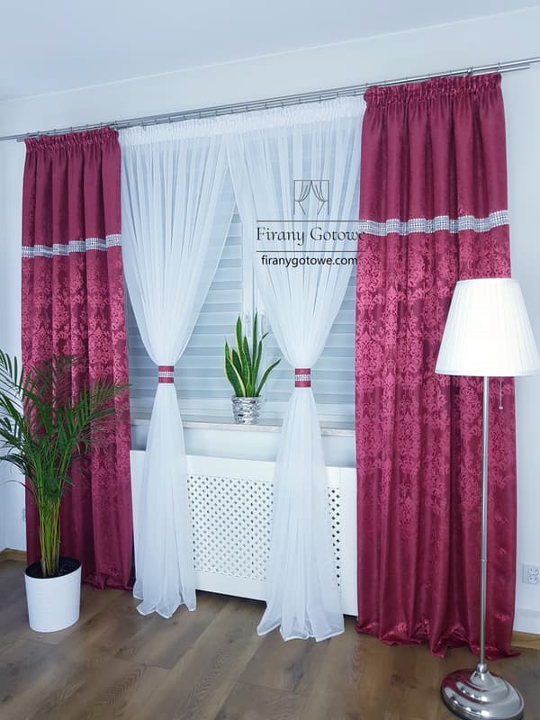 Gardin med draperier - vinrött set