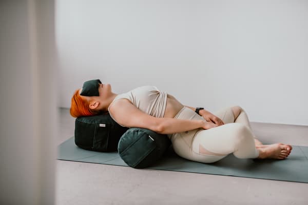 Meditaatiotyyny, zafu ja tattari - pullonvihreä