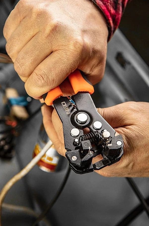 NEO Tools Automatisk Avisoleringstång Fram 200 mm 0,5 - 6 mm