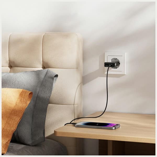 4smarts FlatPlug Duos 30W GaN USB-C/USB-A Vægoplader Sort