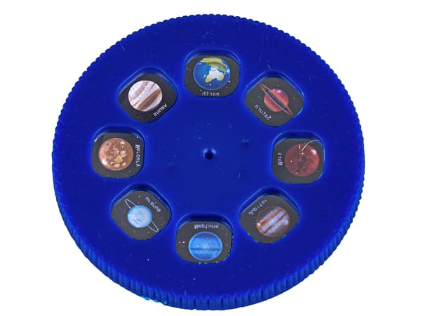 2-i-1 Montessori solsystemset + projektor visar planeter