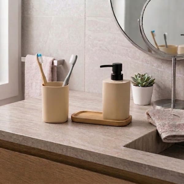 Badrumsset på bambubricka, beige