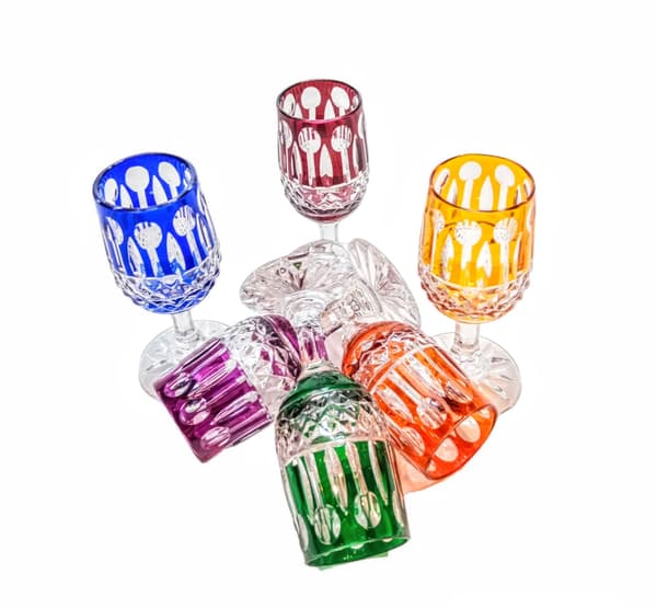 Färgglada kristallglas med vodka 25 ml franska