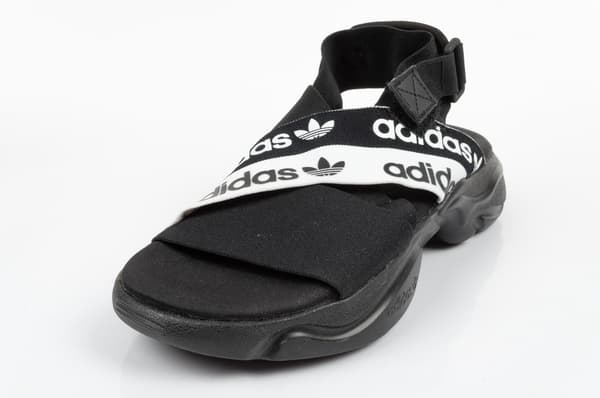 Adidas Magmur sandaalit [EF5850] v.37