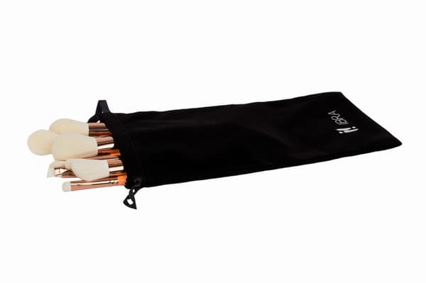IBRA FRESH Sæt med 9 børster + etui
