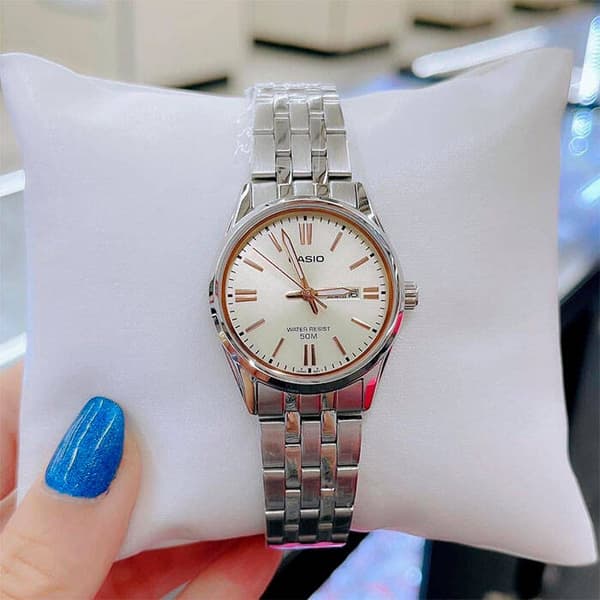 Casio naisten kello LTP-1335D-9A + laatikko