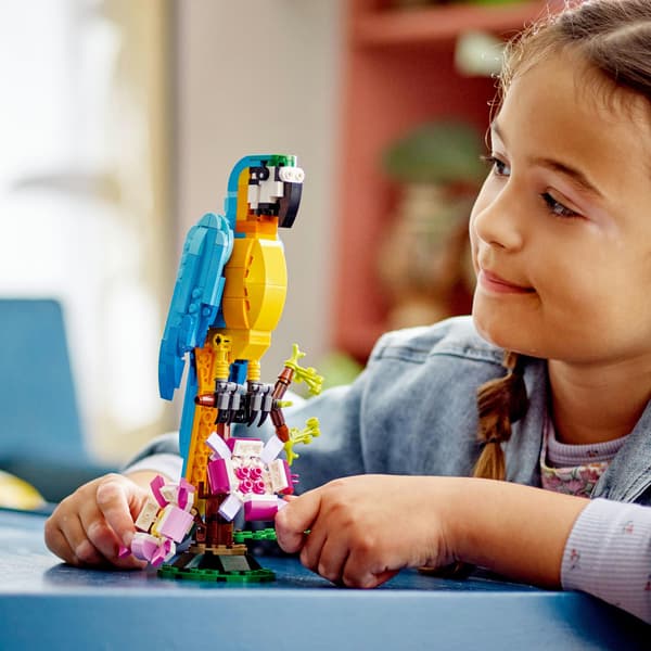 LEGO Creator Eksotisk papegøje 253-delt sæt (31136)