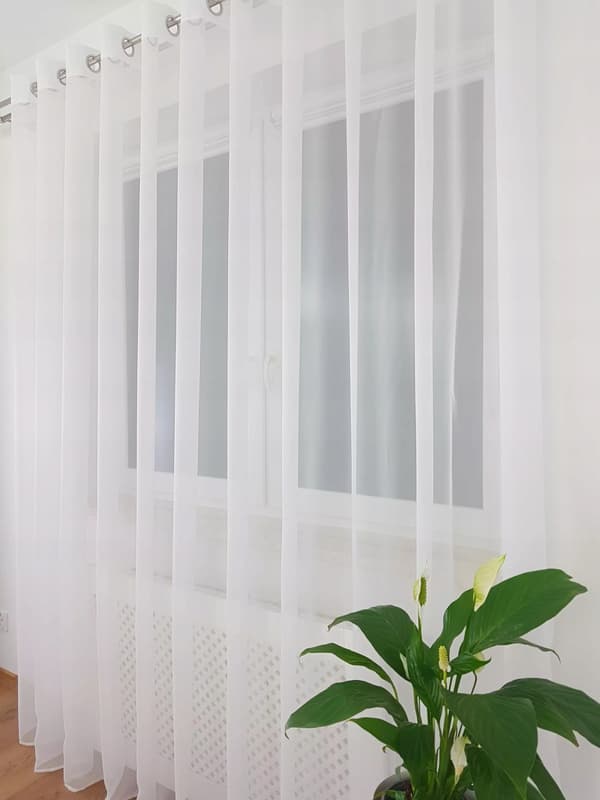 Valmis voile-verho silmukoilla 400x250cm