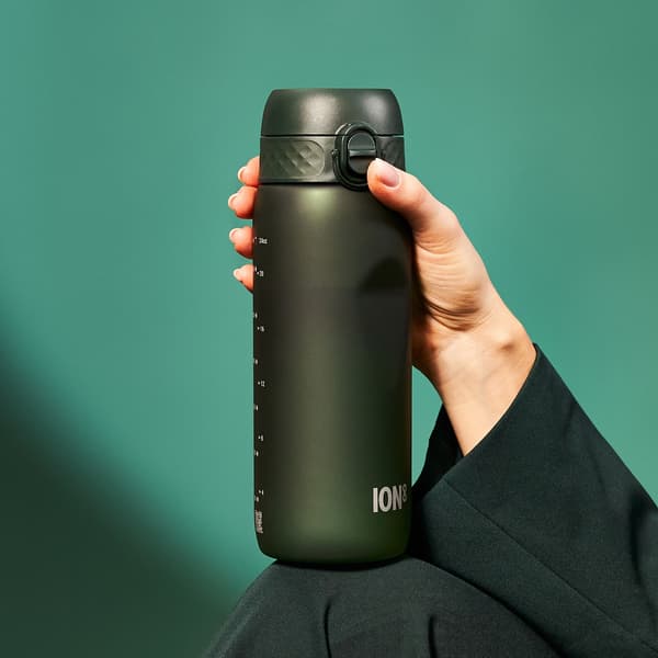 ION8 BPA-vapaa pullo I8RF750DGRE tummanvihreä