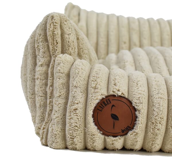 Fluffig säng beige rand M - 80cm x 70cm