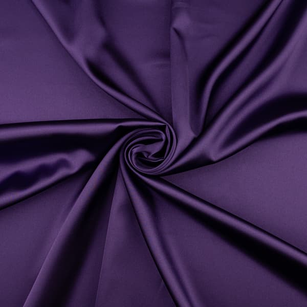Satiinikangas lycralla, violetti väri