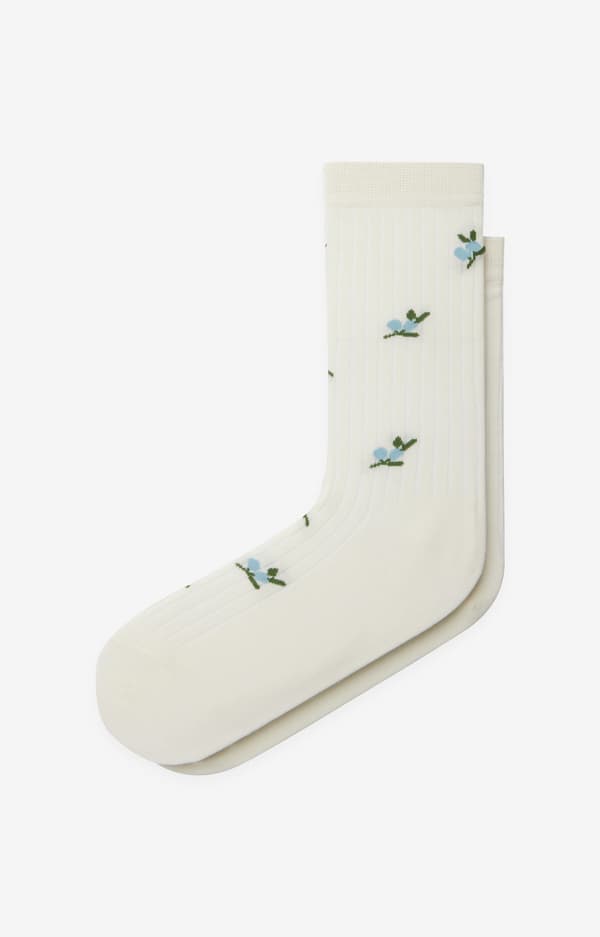 Ribbade strumpor med mönster 42-43
