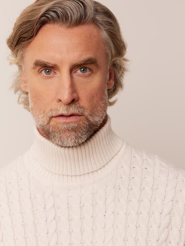 BEIGE TURTLENECK ASHFIELD L