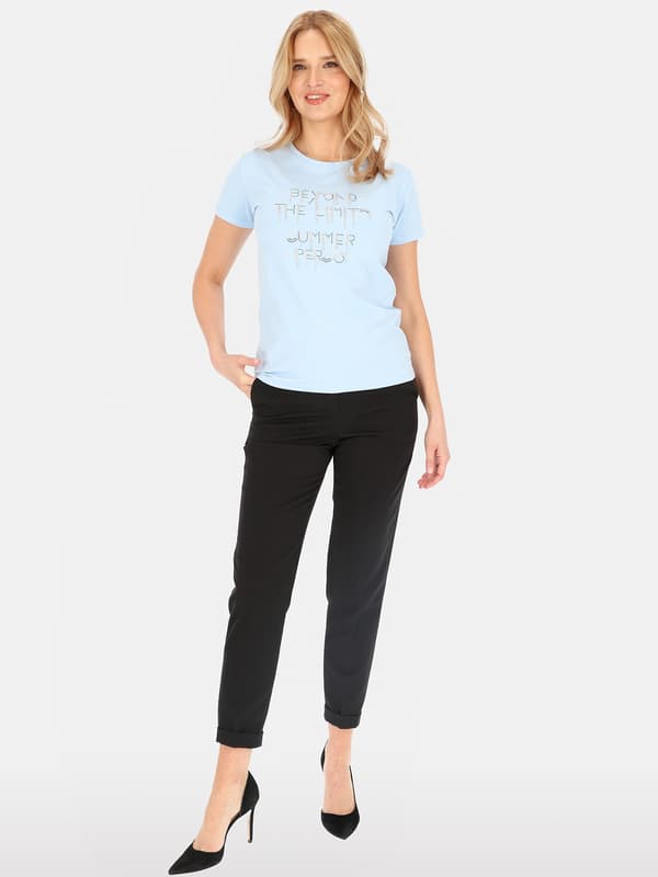 Dambomulls-T-shirt med applikationer