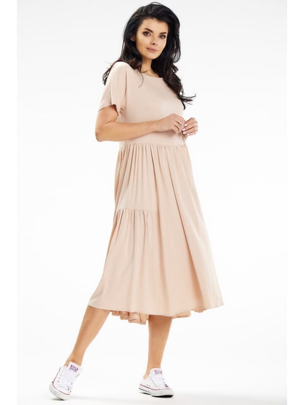 Utsvängd midiklänning med korta kimonoärmar, beige M