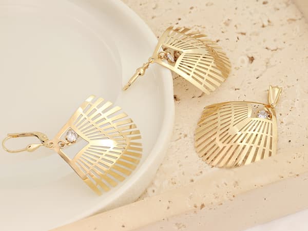 Damörhängen 585 guld elegant design 5,07 g