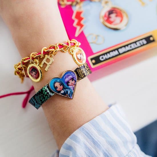Rainbow High Charm Armbåndssæt