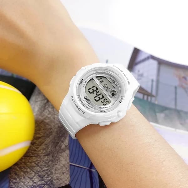 Dameur CASIO LWS-1200H-7A1 med boks