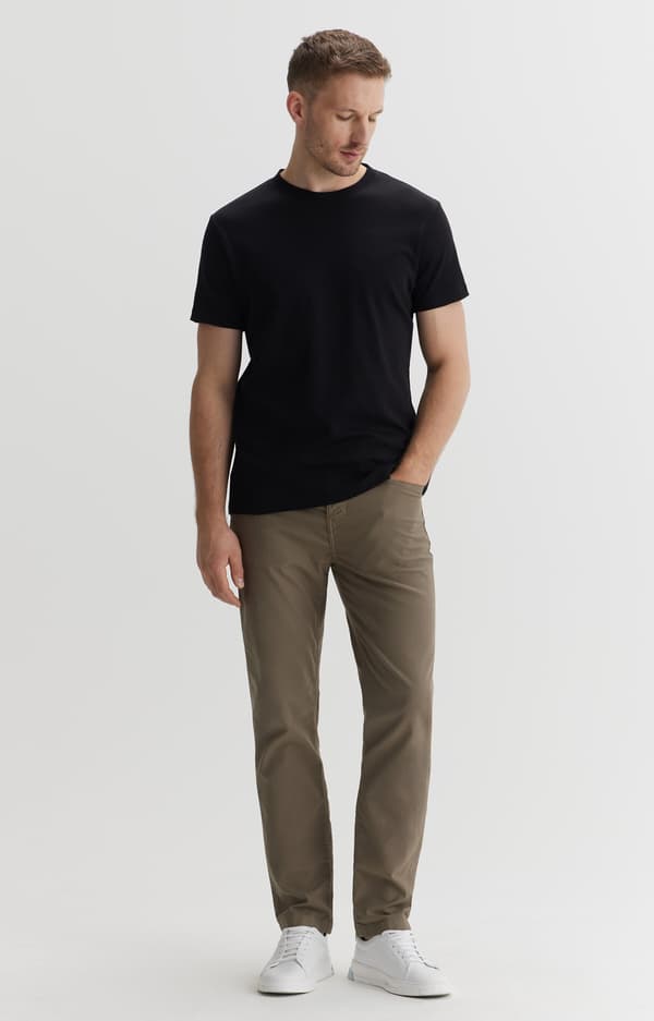 Ensfarvet T-shirt L