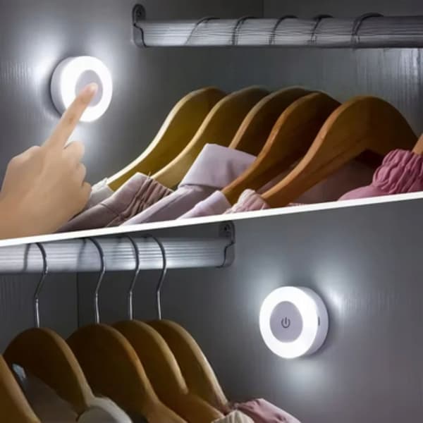LED-NATLAMPE 3 LYSFARVEINDSTILLINGER TRÅDLØS BERØRING UNDERSKAB