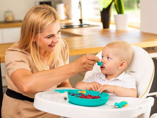 Giligums Silikonval Tallrik Dumel Bestick