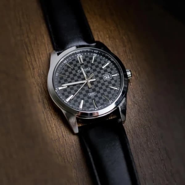 Herrklocka CASIO MTP-VD03L-1A med låda