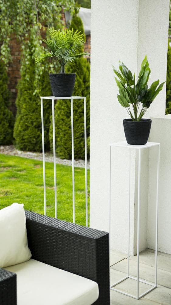 Vit modern stående blomställning 130 cm