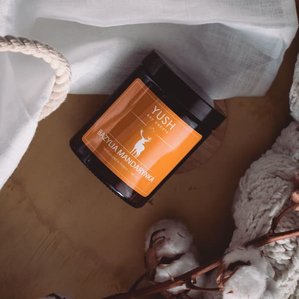 Basil Mandarin - Duftlys med soja, basil og mandarin - YUSH - 180ml
