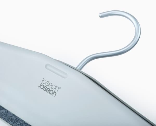 Set med 2 byxgalgar Orderly / Joseph Joseph