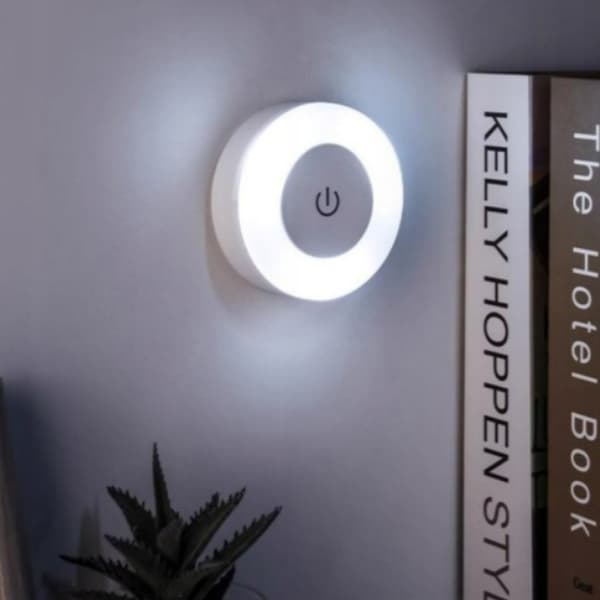 LED-NATLAMPE 3 LYSFARVEINDSTILLINGER TRÅDLØS BERØRING UNDERSKAB