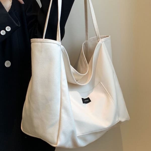 Suuri minimalistinen kangaskassi TP15K