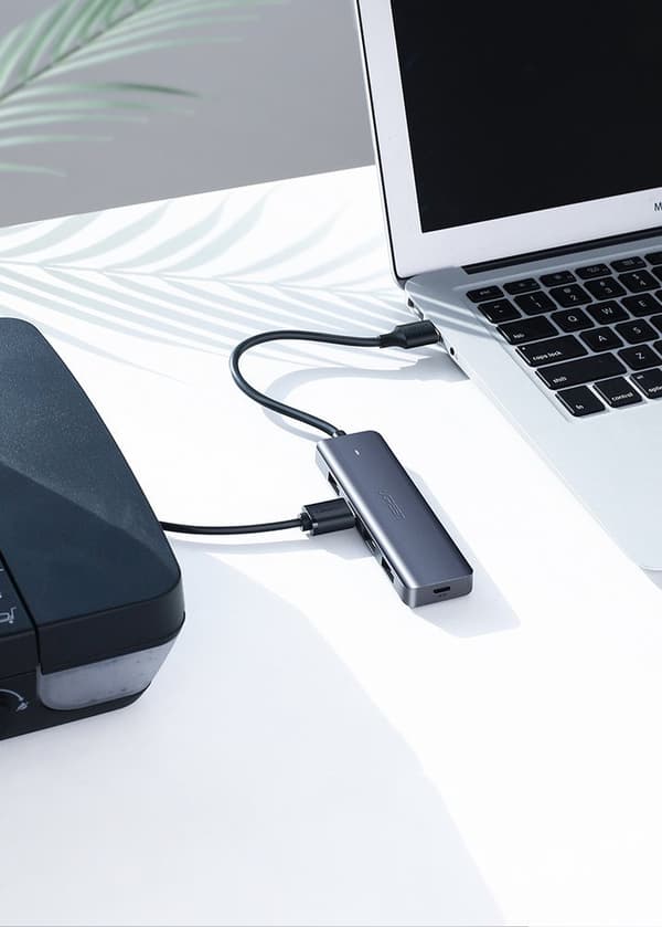 USB-C-keskitin - 4x USB 3.2 USB-C-virtaportilla, harmaa