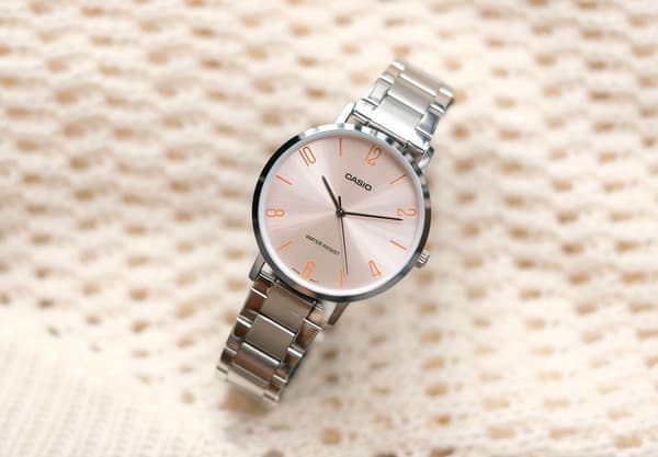 Damklocka CASIO LTP-VT01D-4B2 + låda (zd613l)