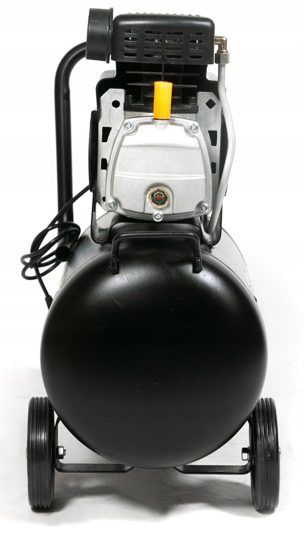 Kompressor kompressor TYSK 50L 8BAR 220L/MIN + Backväxel