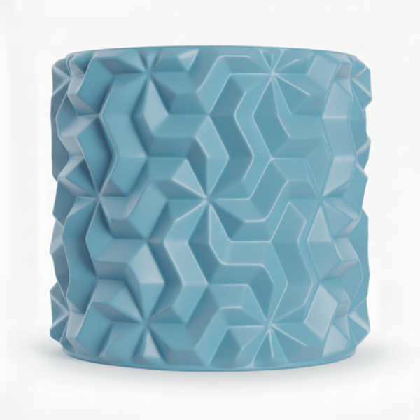 Blå urtepotteskjuler med 3D geometrisk mønster til loftplanter