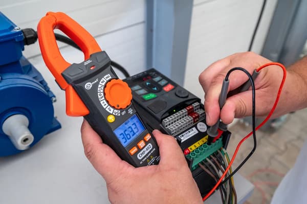 SONEL CMP-402 Digitalt Tangmeter Sæt med Tilbehør og Kuffert