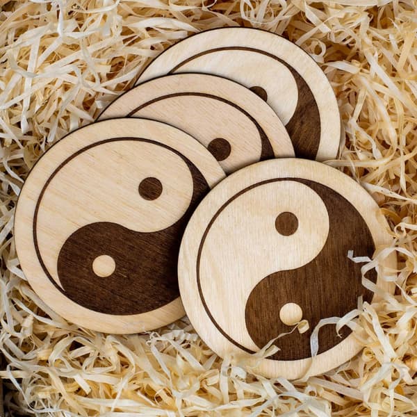 Yin Yang kopunderlag 10x10cm træ