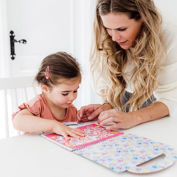 Totum DESIGNER AKTIVITETSBOK STYCK