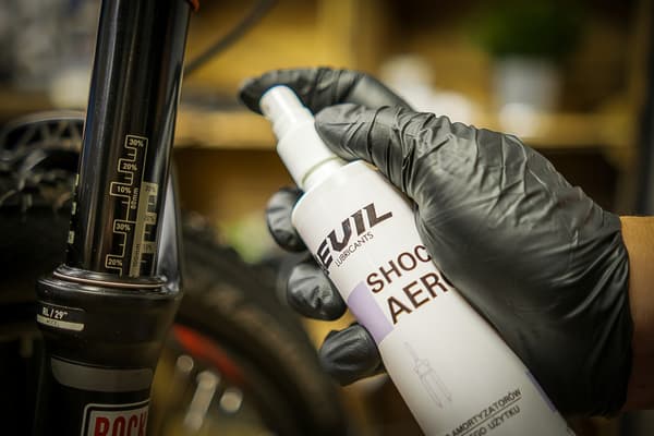 SHOCK AERO EVIL 100ml Puhdistus- ja Voiteluaine