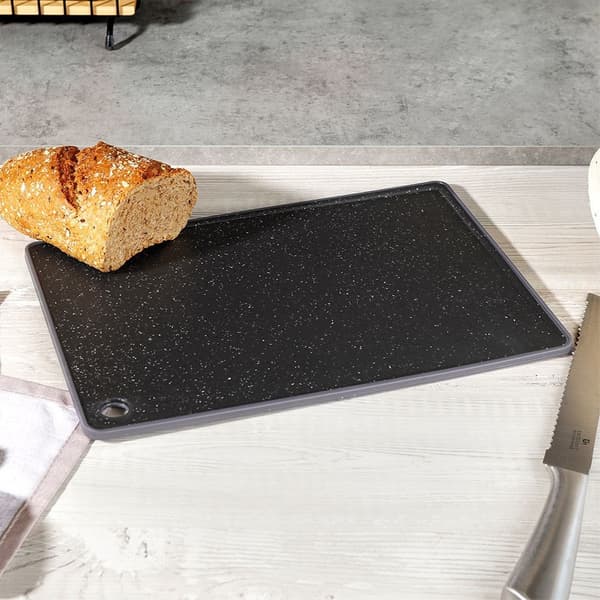 Plastskärbräda svart 33x23 cm