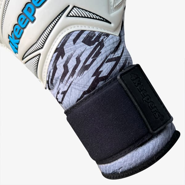 Force V2.25 RF2G junior | 4keepers Force V2.25 RF2G junior målvaktshandskar 7