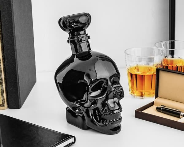BLACK SKULL karaff 750 ml