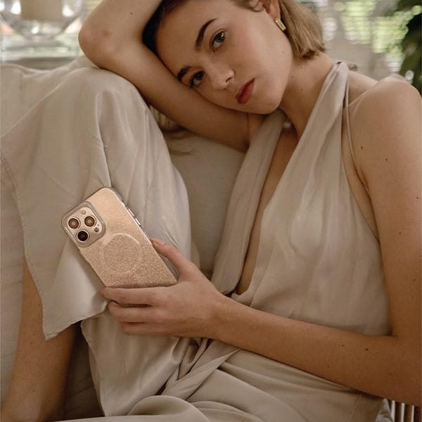 UNIQ Coehl Lumino cover til iPhone 14 Plus, sølv