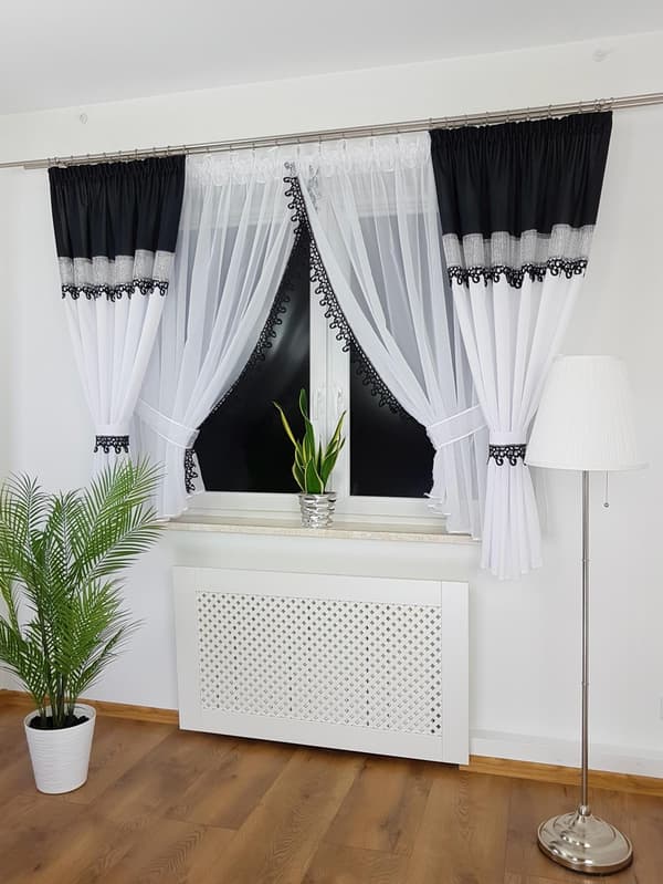 Gardin med draperier, dekorationsæt - sort med sølvzirkon