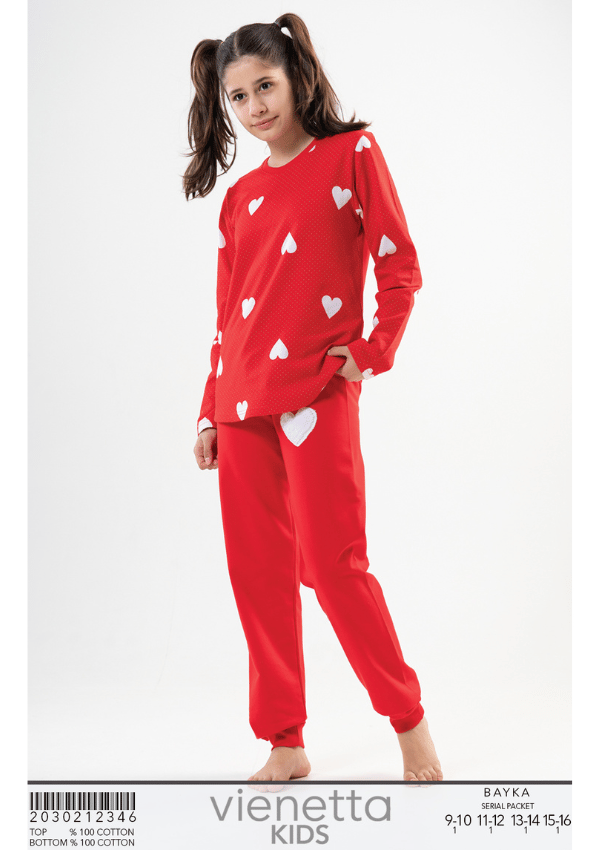 Flickpyjamas i bomull Vienetta 9/10 134 isolerad