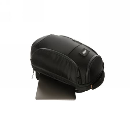 UAG BackPack - 13" 18L läppärireppu (musta)