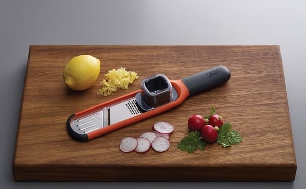 Handi-Grate appelsinskærer / Joseph Joseph