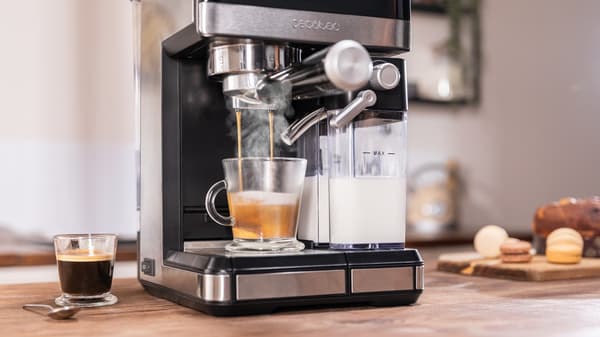 Cecotec Power Espresso 20 Touch & Cream Kaffemaskin (A01_EU01_111060)