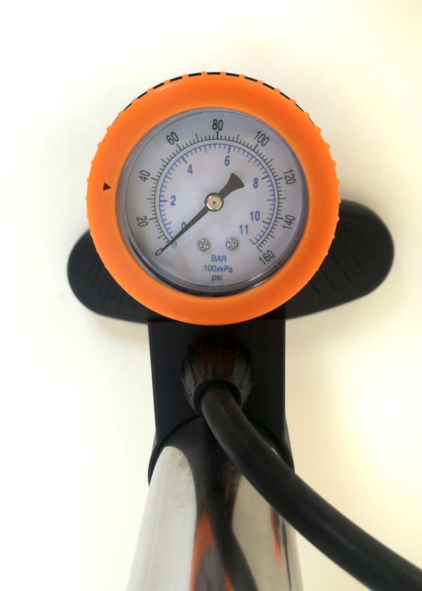 60 cm håndpumpe med trykmåler