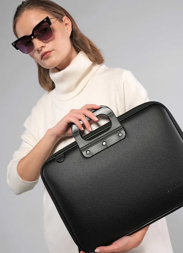 Bombata Allblack - 15-16" laptoptaske, sort